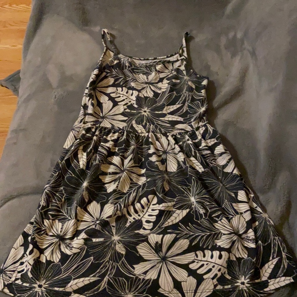Girls Carter Kids Size 6/6x BLk/White Floral dress